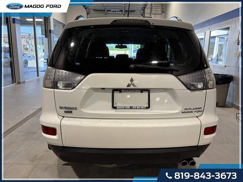 Mitsubishi Outlander 2012