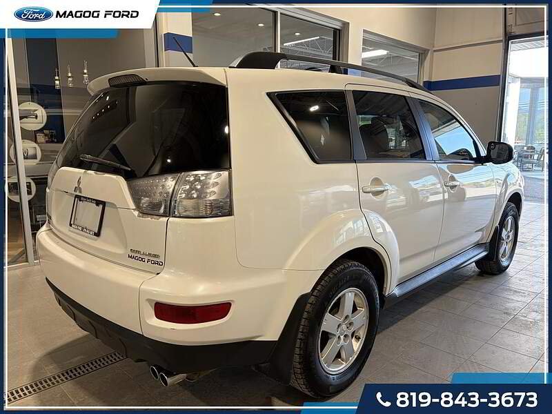 Mitsubishi Outlander 2012
